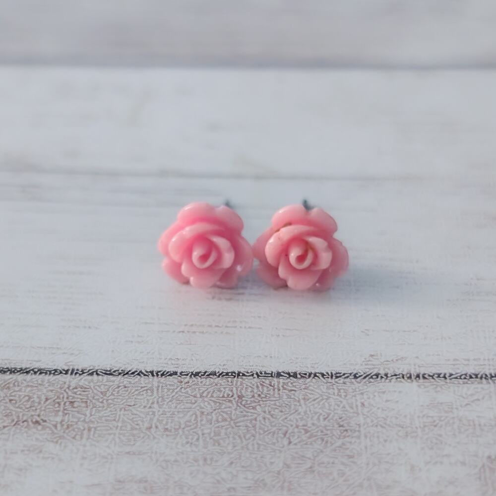 Vintage Stud Earrings Pink Tone Rose Dainty 3/8"